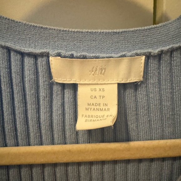 H&M | Blue Ribbed V-Neck Sweater - Picture 3 of 3